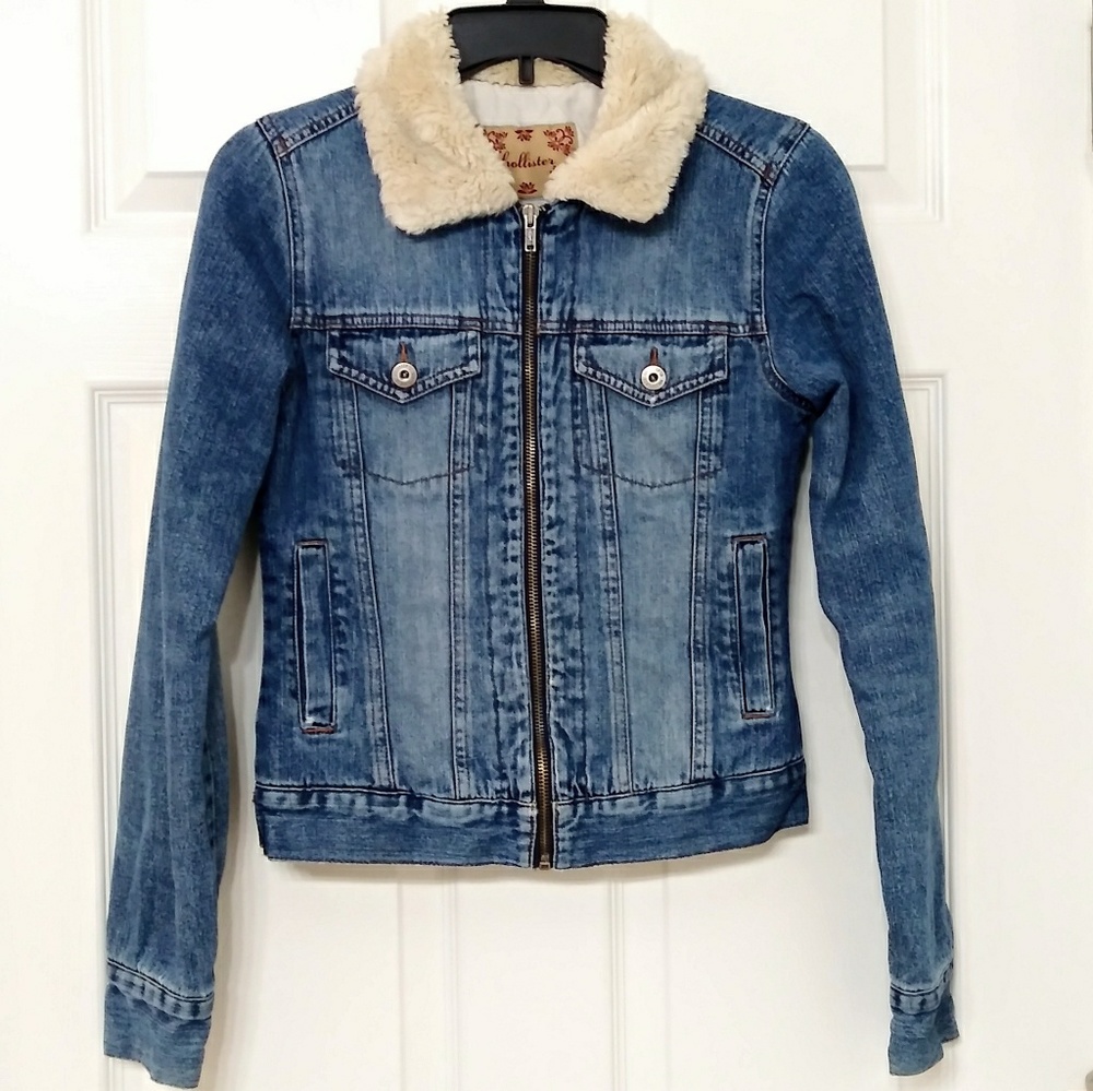Hollister Denim  Lined Vintage Fur Collar Jacket